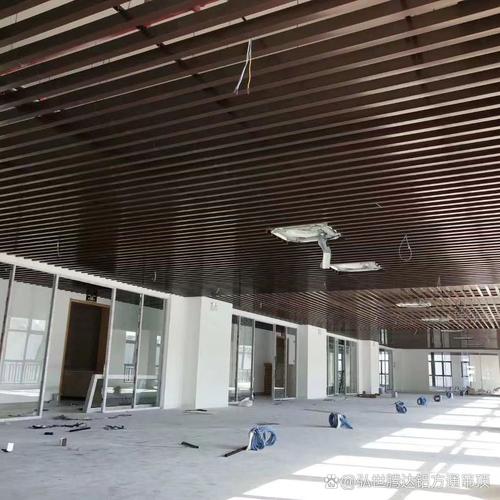 先进设备与技术团队 铸就高品质产品与优质装潢材料